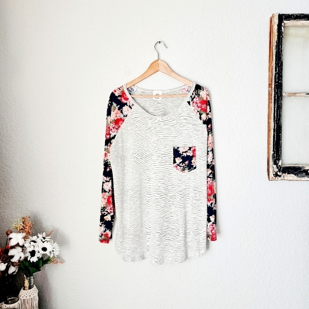 G&E Grace & Emma Floral Long Sleeve Round Neck Pull Over Striped Tee Size XL